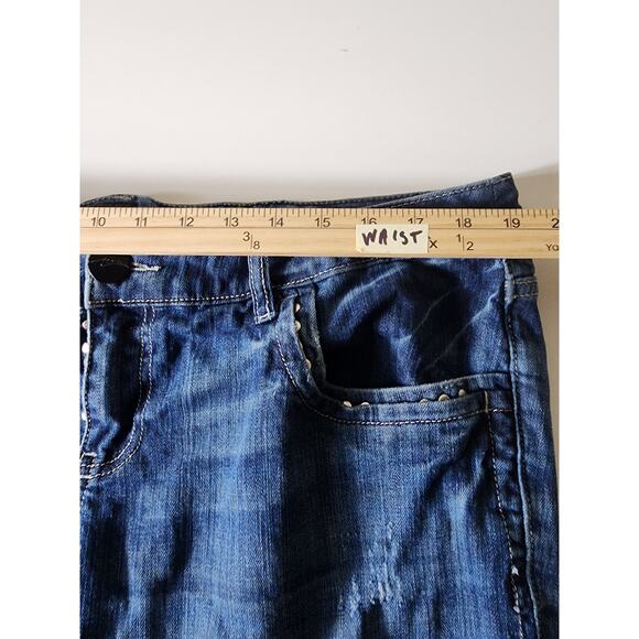 Z CAVARICCI  Medium Wash Blue Beaded Distressed Straight Leg Jeans SZ 15 (38x31) - Picture 6 of 9